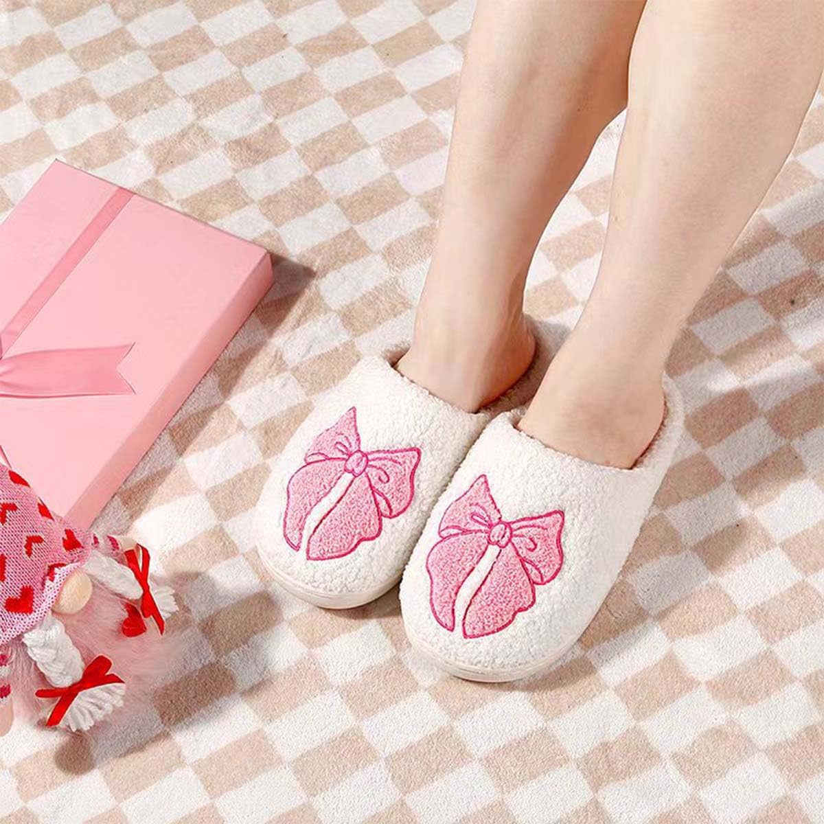 Mens Womens Slippers,Cute Comfy Bedroom Slippers for Women,Home Slippers House Slippers,Ladies Fuzzy Slippers,Indoor Outdoor Memory Foam Slippers for Women Men