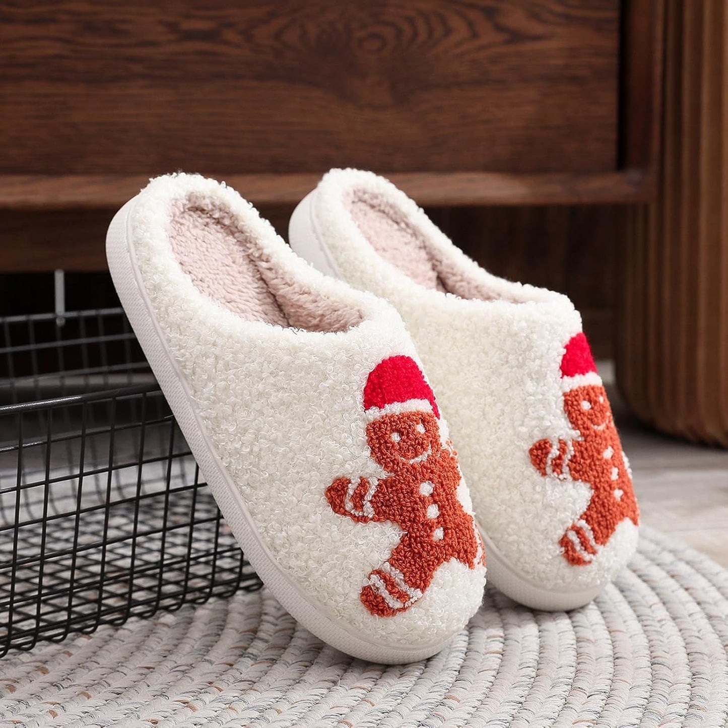 Women's Warm Graphic Christmas Slippers, Indoor, Fluffy & Warm Fleece Slip-On House Shoes, Perfect Gift For Mom, Sister, Girlfriend, Friends